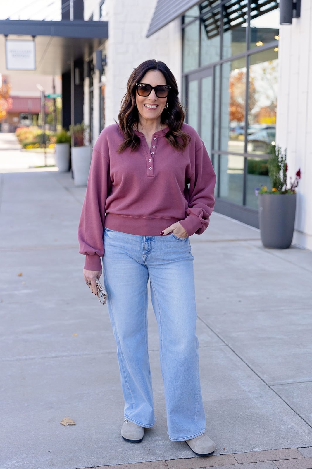 Gray Suede Clogs with Relaxed Jeans and Mauve Sweatshirt Gray Suede Clogs with Relaxed Jeans and Mauve Sweatshirt — Simple Clogs Outfits