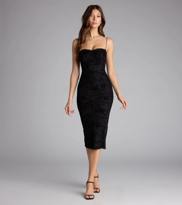 Black Burnout Floral Velvet Midi Dress, Close-Up Take Black Burnout Floral Velvet Midi Dress, Close-Up Take — Simple Cocktail Outfits