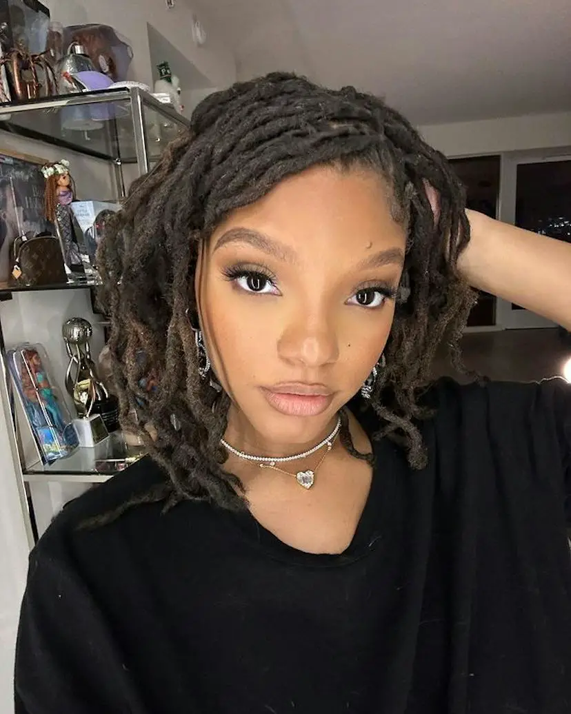 Short Collarbone Locs Styled Away From Face — Simple Color Locs