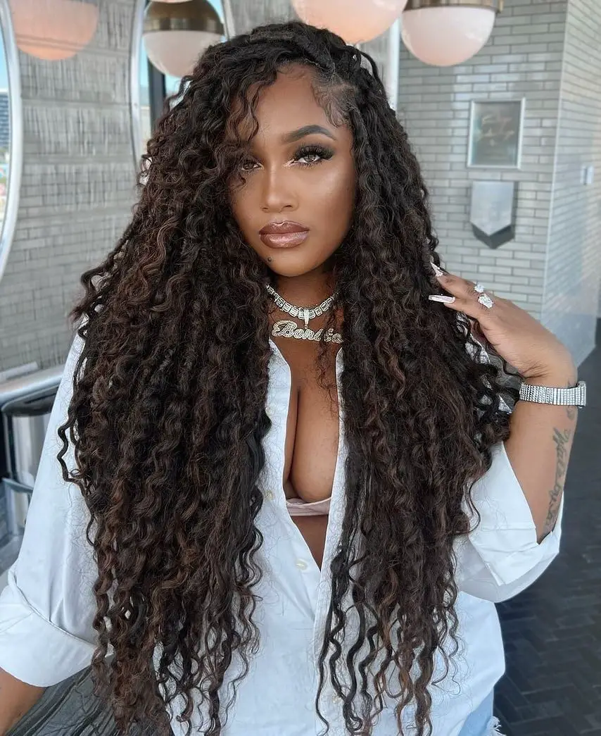 Mid-Back Curly Locs With Lighter Brown Highlights and Loose Curls — Simple Color Locs