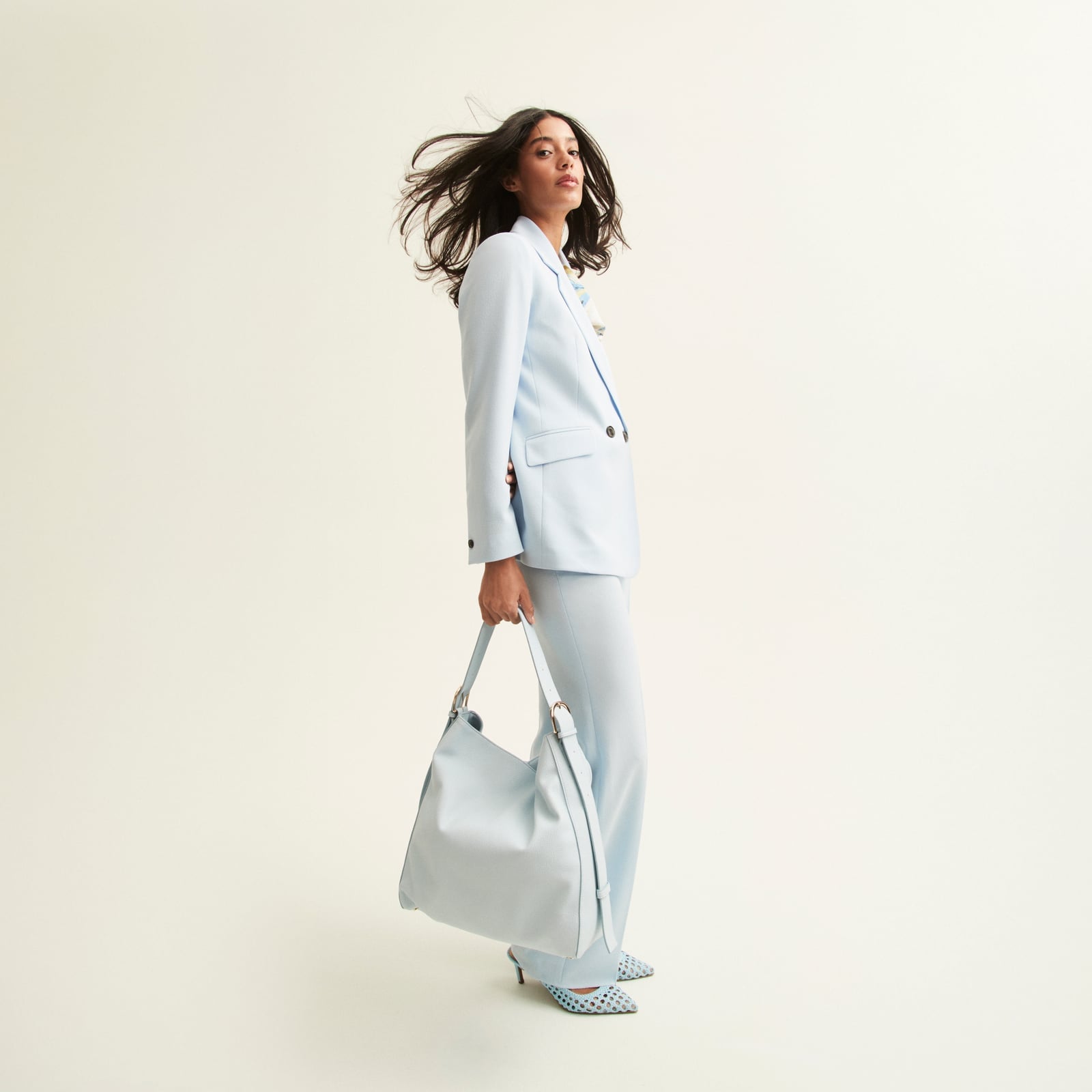 Light Blue Relaxed Fit Suit Light Blue Relaxed Fit Suit — Simple Conference Outfits