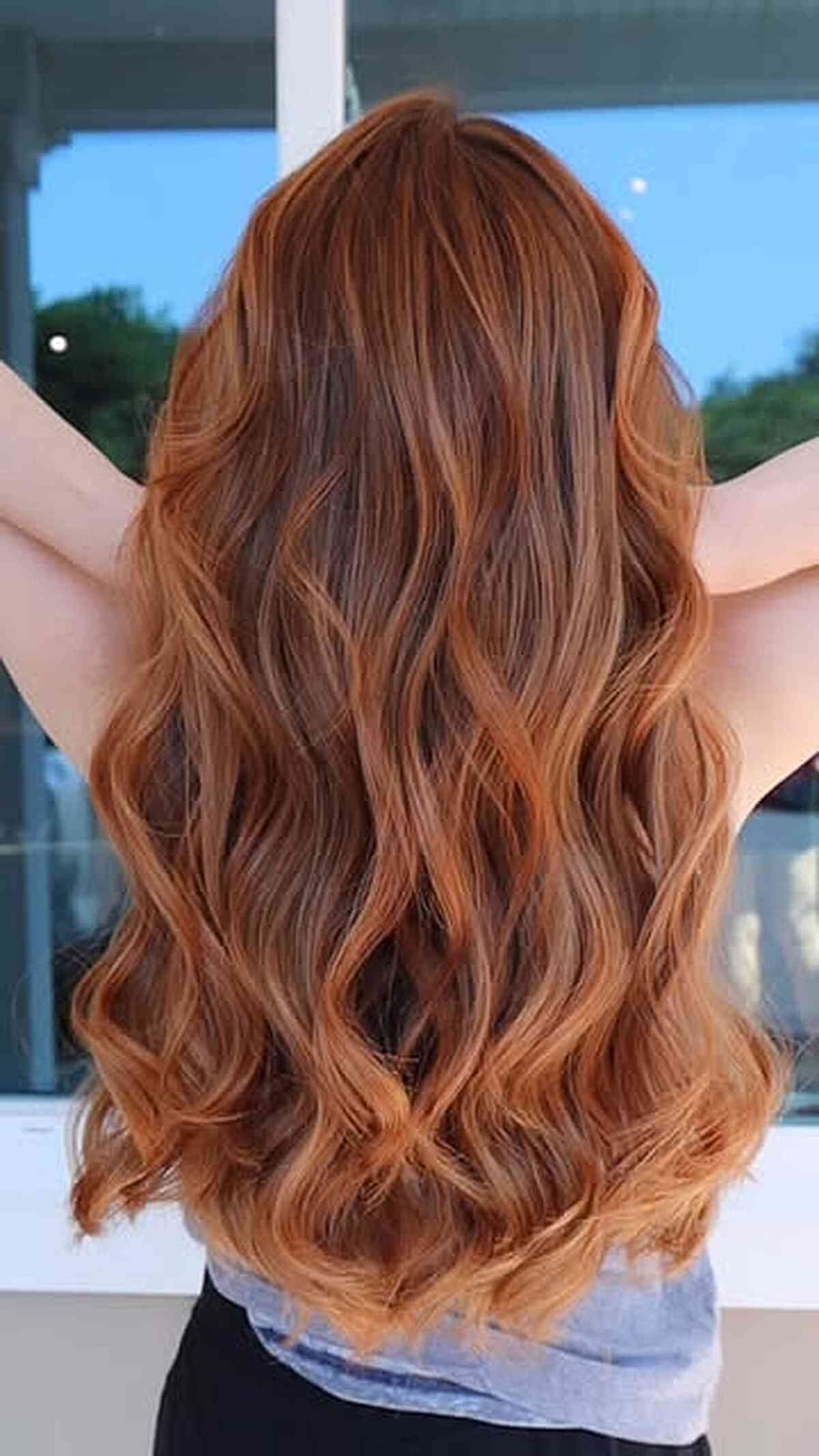 Mid-Back Copper Blonde Balayage Waves, Layers Mid-Back Copper Blonde Balayage Waves, Layers — Simple Copper Hair with Blonde