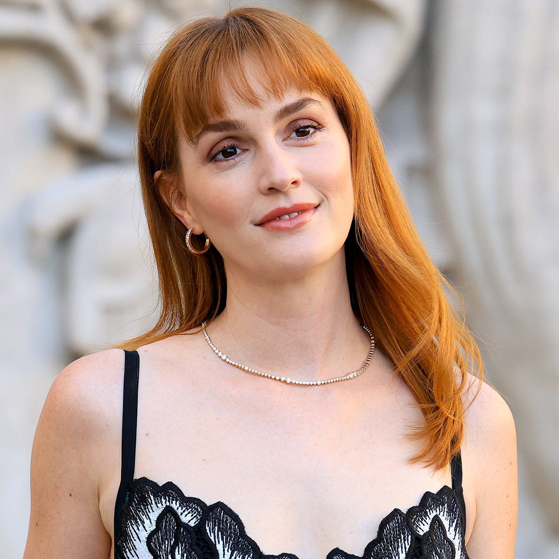 Shoulder Length Copper with Blunt Bangs Shoulder Length Copper with Blunt Bangs — Simple Copper Hair with Blonde