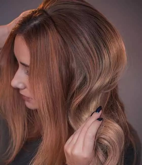 Shoulder Waves Rich Strawberry Blonde with Copper Shoulder Waves Rich Strawberry Blonde with Copper — Simple Copper Hair with Blonde