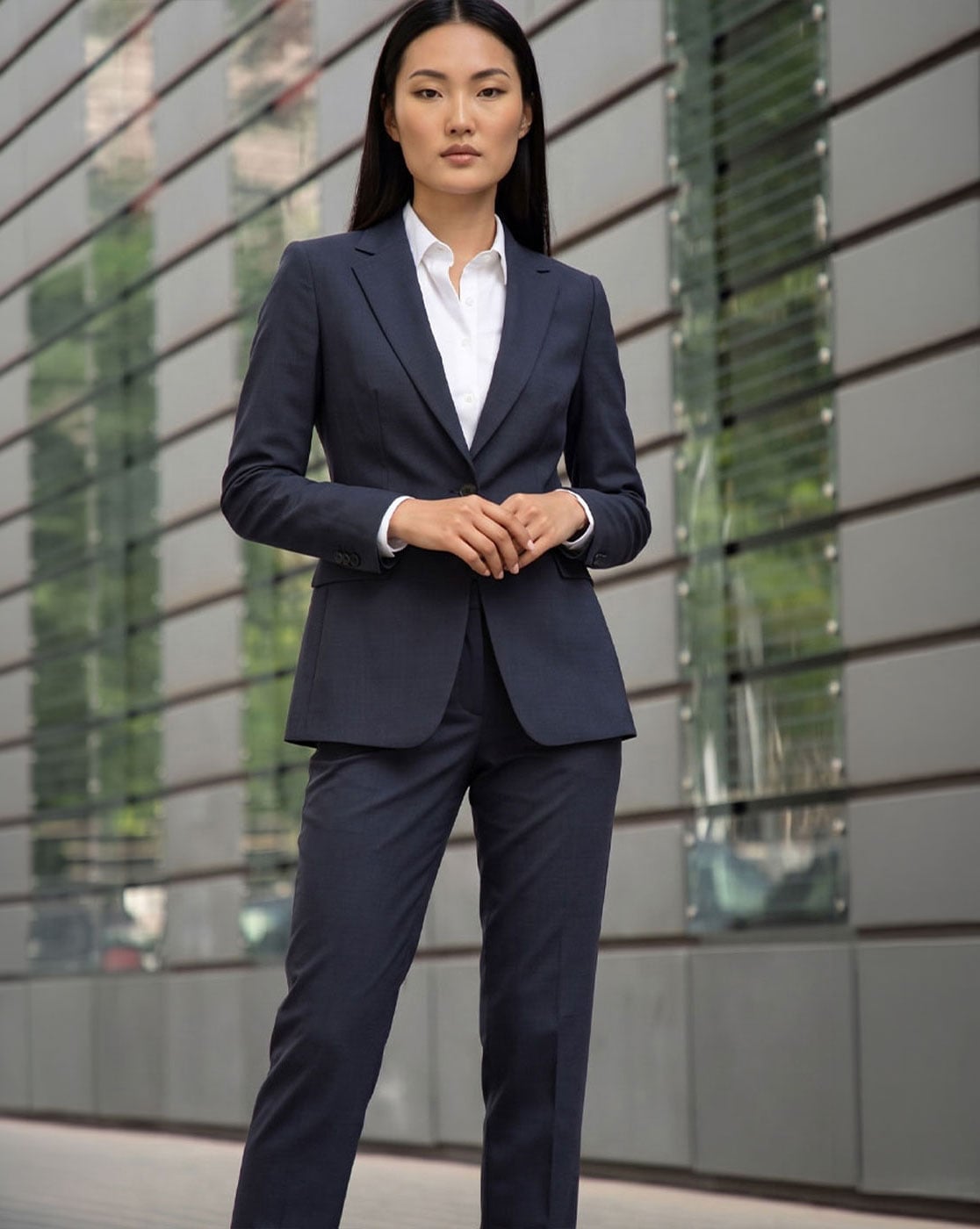 Sharp Navy Suit for Court Professionalism Sharp Navy Suit for Court Professionalism — Simple Court Outfits