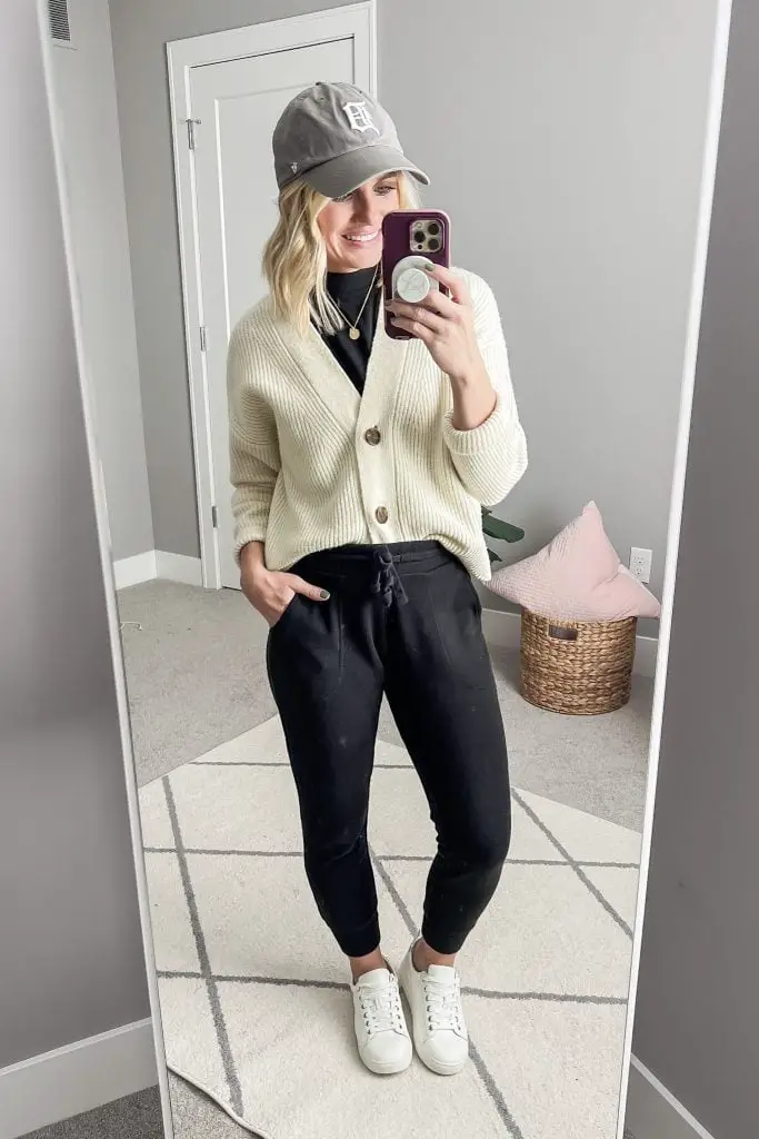 Cream Ribbed Cardigan with Joggers and Sneakers Cream Ribbed Cardigan with Joggers and Sneakers — Simple Cropped Cardigan Outfits