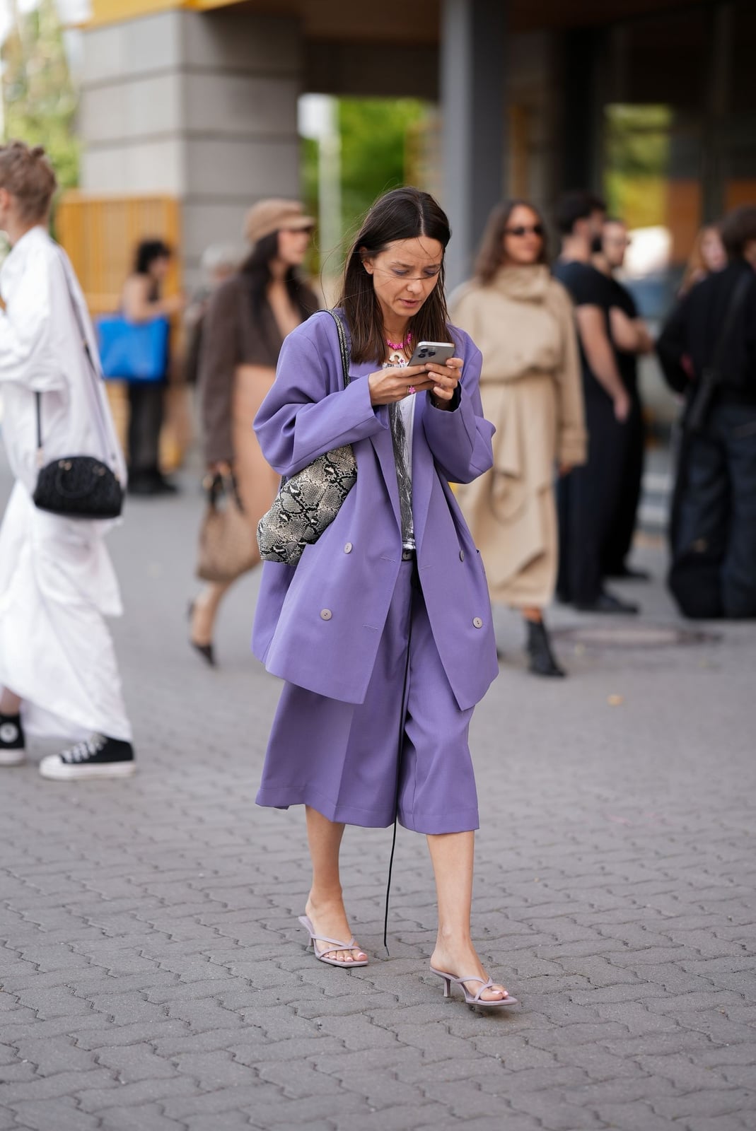 Lavender Suit Culottes With Gray Top And Snakeskin Clutch Lavender Suit Culottes With Gray Top And Snakeskin Clutch — Simple Culottes Outfits