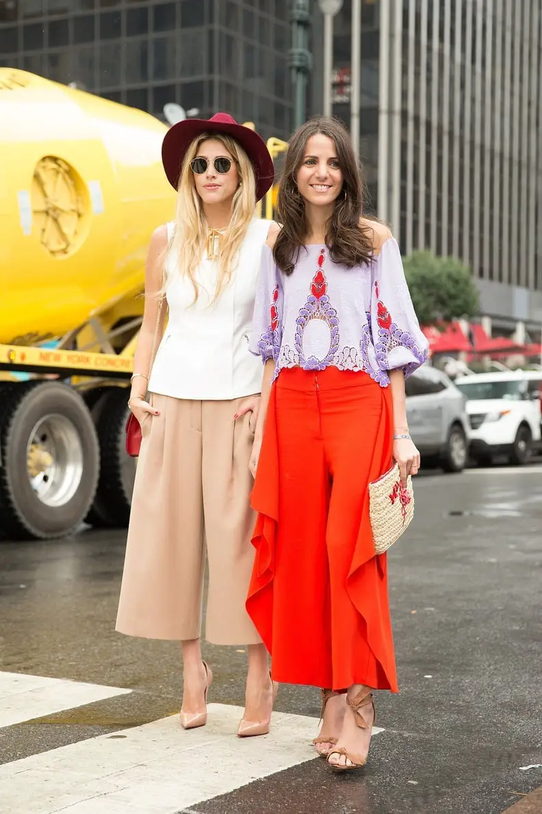 Beige Culottes With Burgundy Fedora And Red Clutch Beige Culottes With Burgundy Fedora And Red Clutch — Simple Culottes Outfits