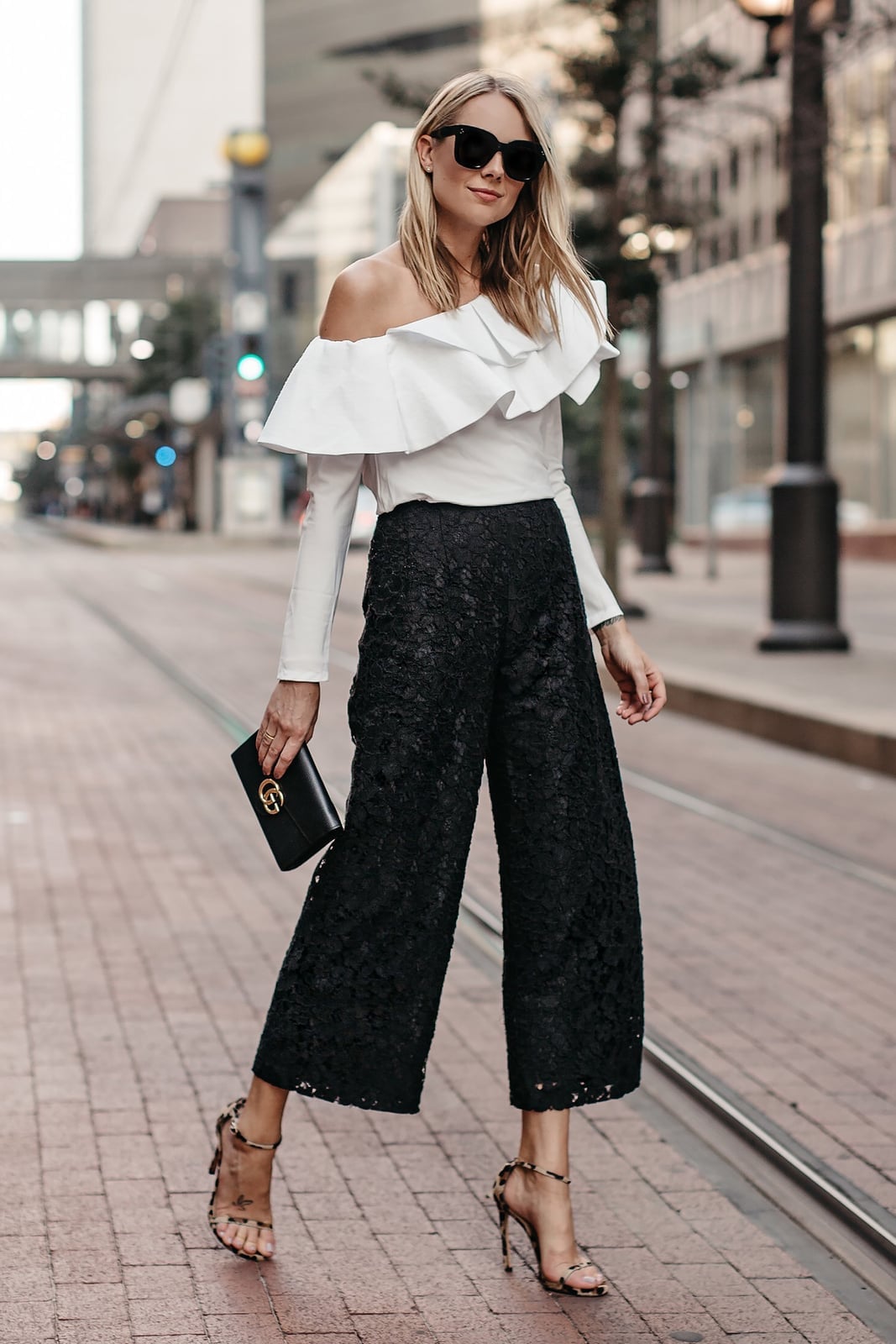 Black Lace Culottes With Ruffled Off Shoulder Top Black Lace Culottes With Ruffled Off Shoulder Top — Simple Culottes Outfits