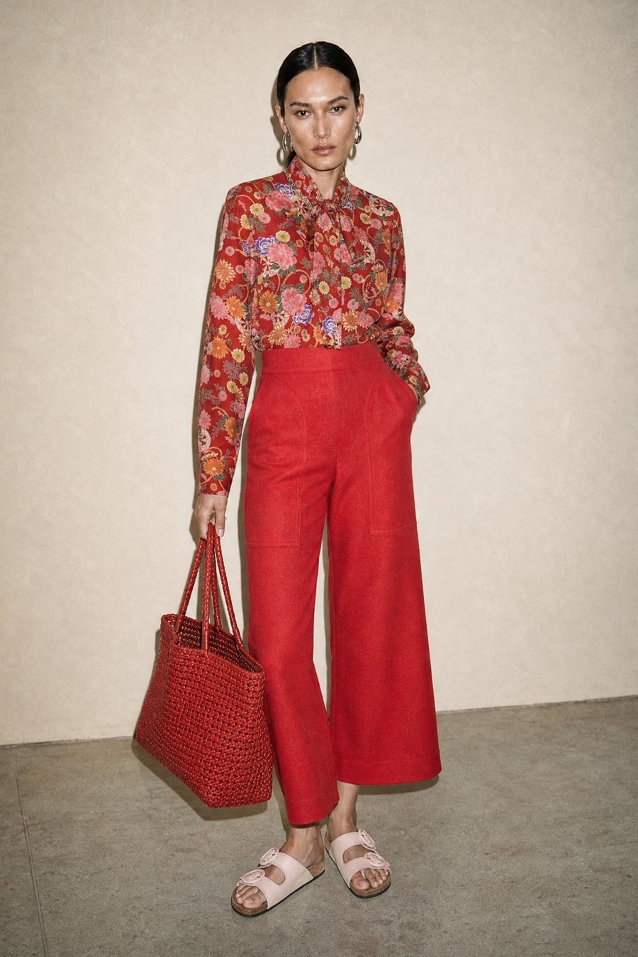 Bright Red Wide Leg Culottes With Floral Blouse Bright Red Wide Leg Culottes With Floral Blouse — Simple Culottes Outfits