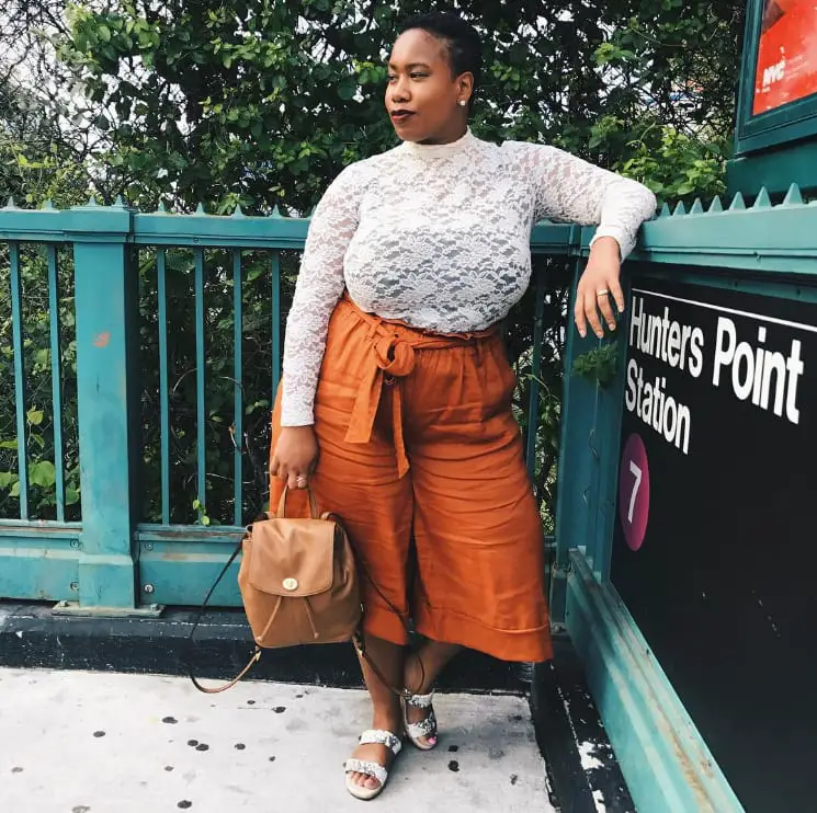 Orange Tie Waist Culottes With White Lace Top Orange Tie Waist Culottes With White Lace Top — Simple Culottes Outfits