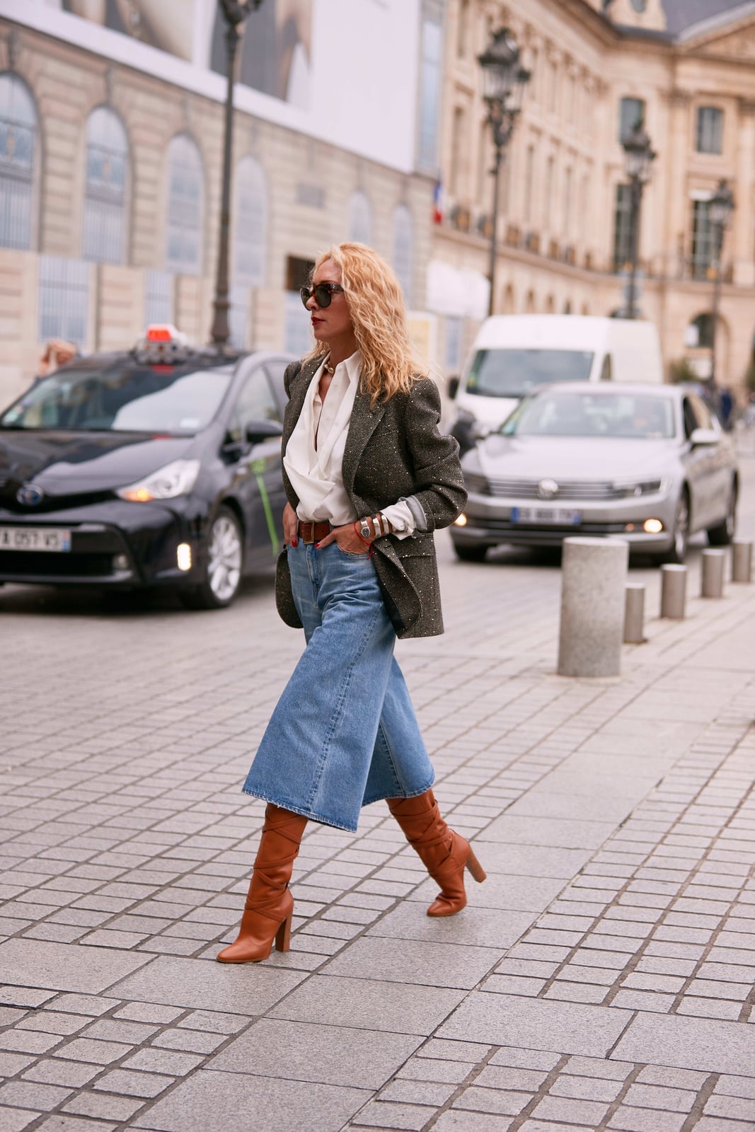 Denim Wide Leg Culottes With Tweed Blazer Denim Wide Leg Culottes With Tweed Blazer — Simple Culottes Outfits