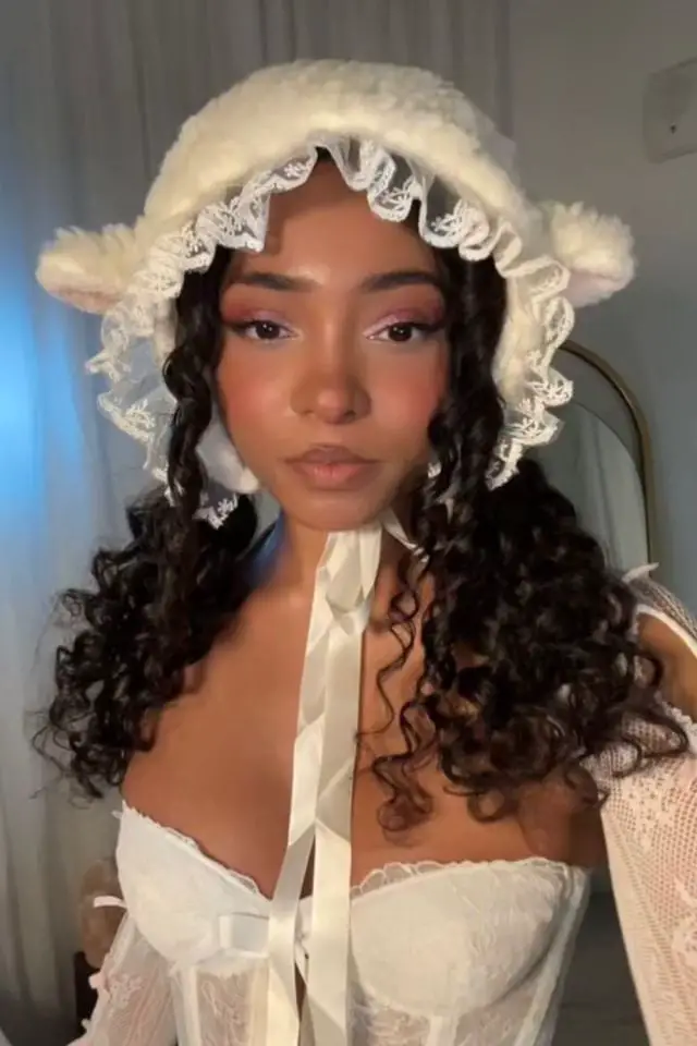 Collarbone Dark Brown Fine Curly Hair Collarbone Dark Brown Fine Curly Hair — Simple Curly Hair Costumes