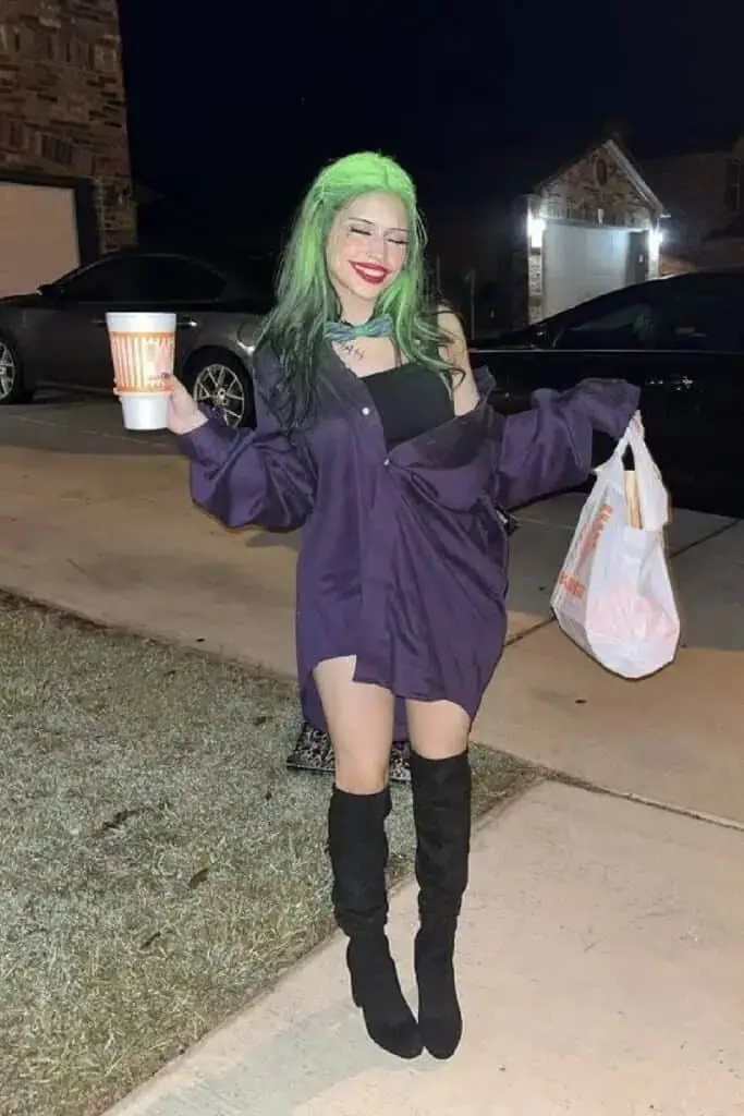 Shoulder Length Green Curly Hair With Blunt Bangs Shoulder Length Green Curly Hair With Blunt Bangs — Simple Curly Hair Costumes