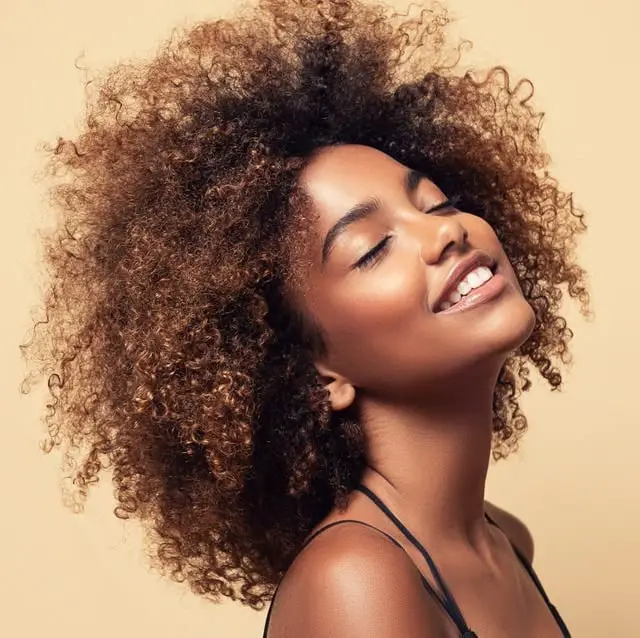 Collarbone Layers With Face-Framing Pieces — Simple Curly Hair Haircuts