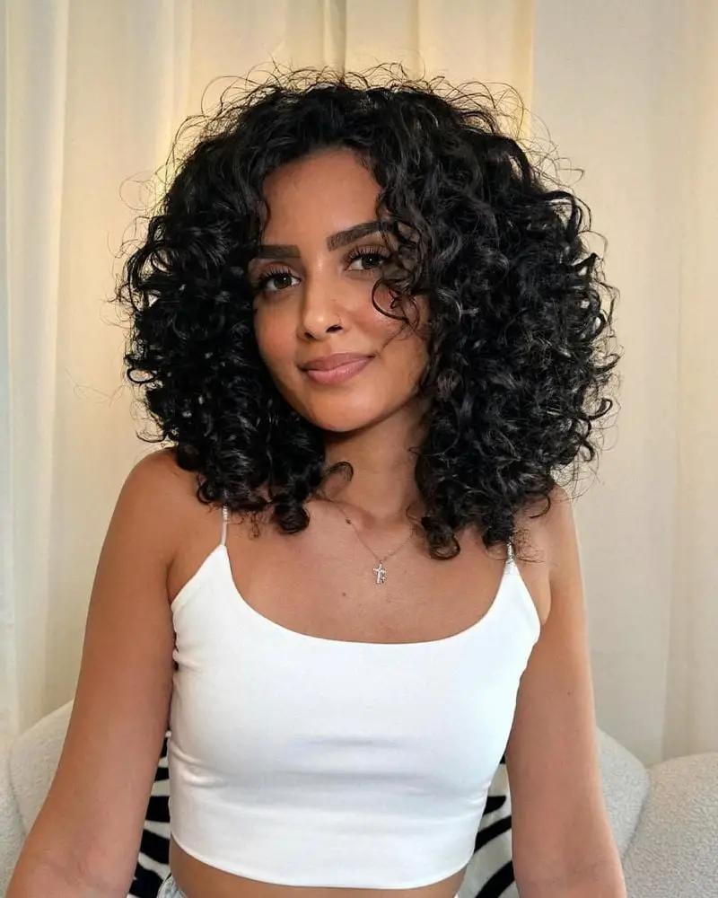 Collarbone Layered Lob With Curtain Bangs Collarbone Layered Lob With Curtain Bangs — Simple Curly Hair Layers
