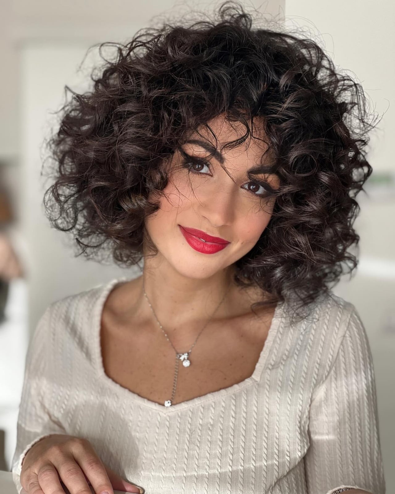 Collarbone Layers Shag With Face-Framing Bangs, Shoulder Collarbone Layers Shag With Face-Framing Bangs, Shoulder — Simple Curly Hair Layers