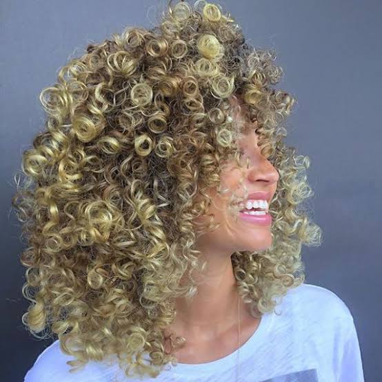 Shoulder Length Layers With Platinum Blonde Color — Simple Curly Highlights