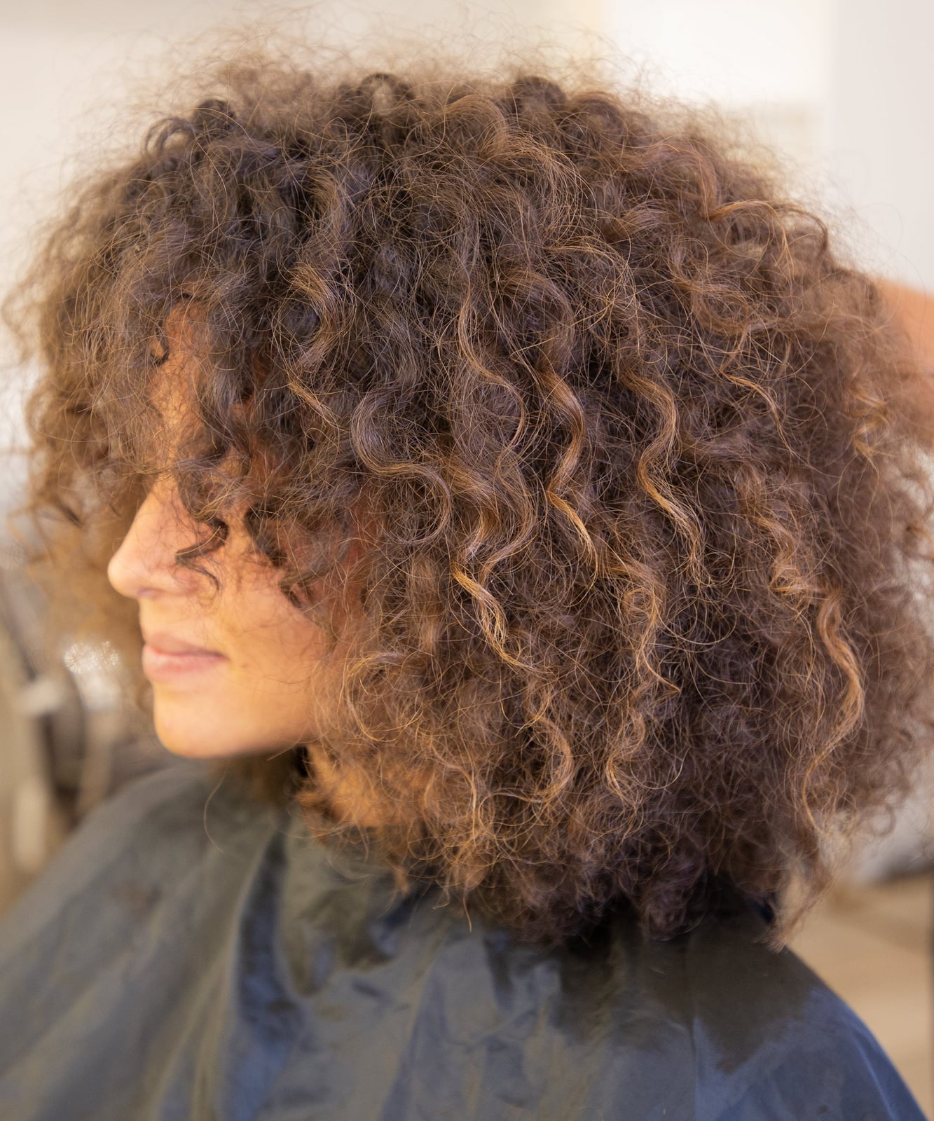 Collarbone Layers With Copper Highlights — Simple Curly Highlights