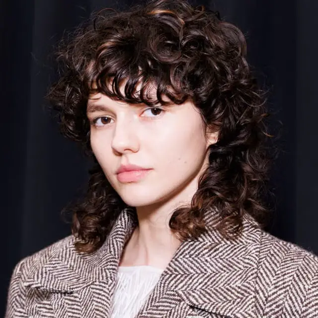 Shoulder Dark Brown Wolf Cut With Wispy Bangs and Middle Parting Shoulder Dark Brown Wolf Cut With Wispy Bangs and Middle Parting — Simple Curly Wolf Cut