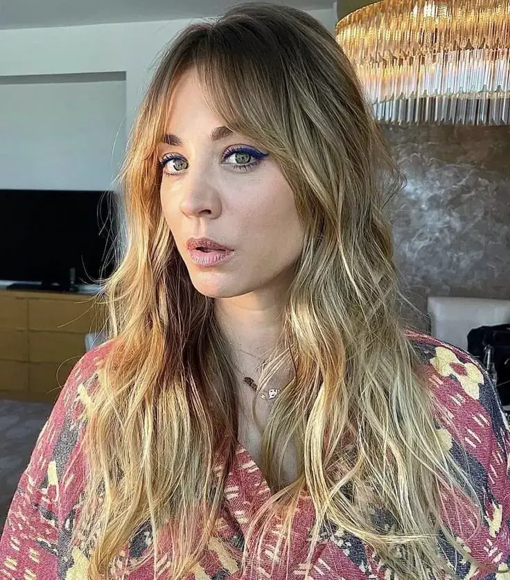 Thick Wavy Blonde Balayage Blowout Thick Wavy Blonde Balayage Blowout — Simple Curtain Bangs Long Hair