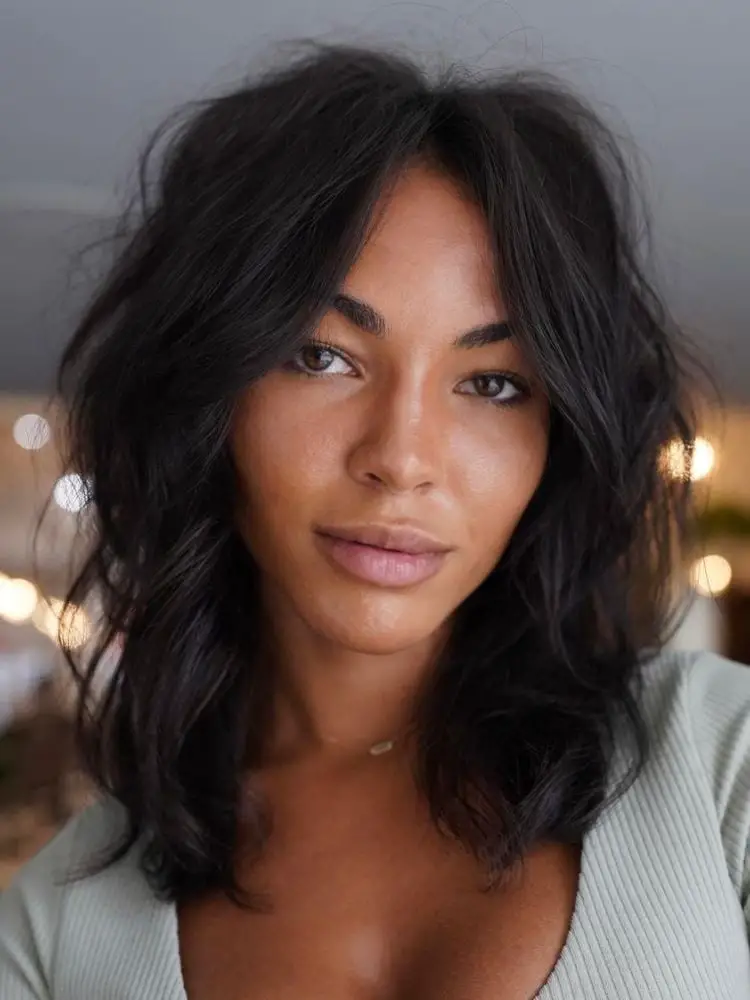Collarbone Dark Brown Wavy Hair Air Dried With Curtain Bangs — Simple Curtain Bangs with Layers