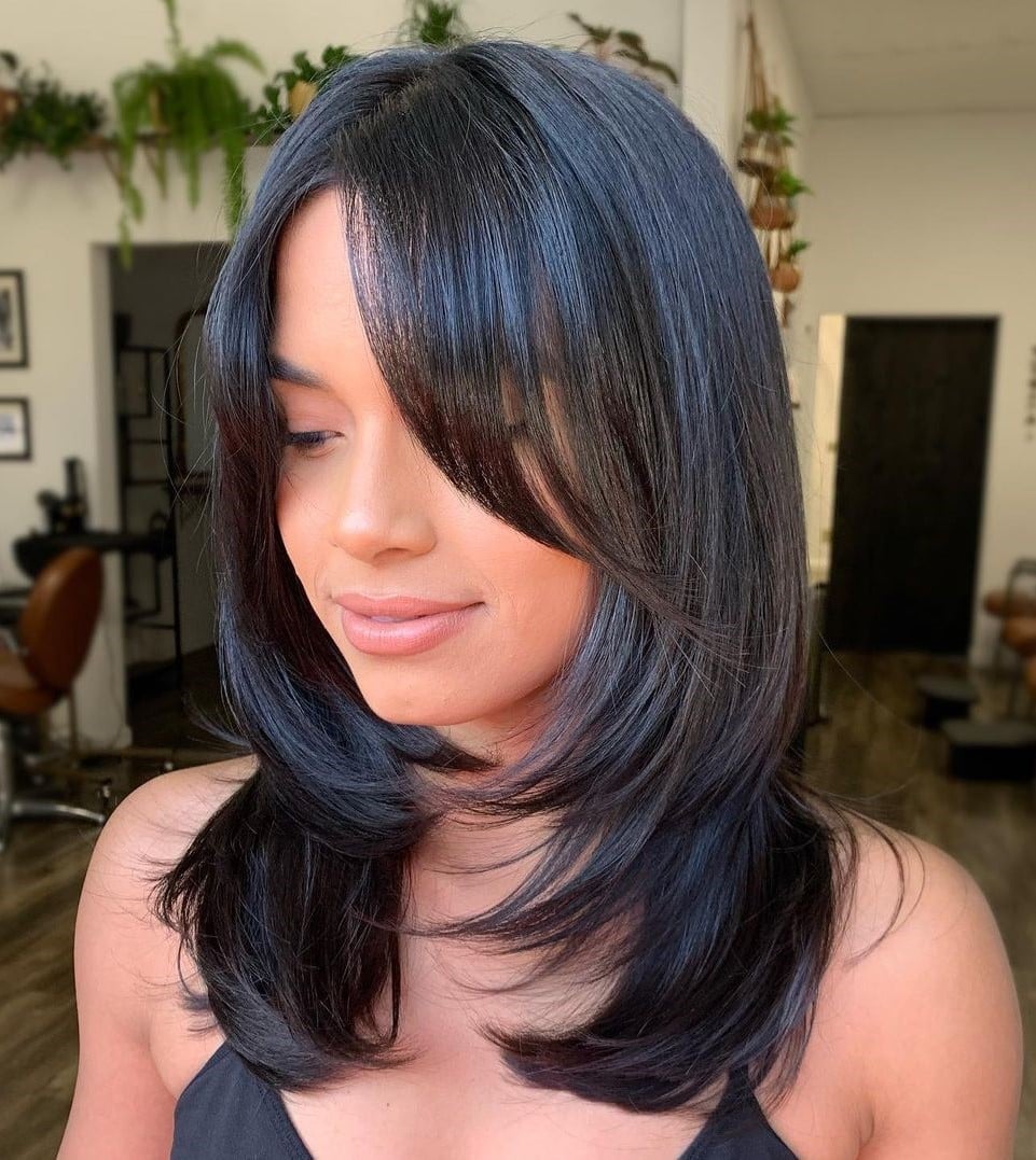 Collarbone Fine Hair With Face-Framing Layers — Simple Cut Bangs