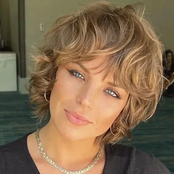 Ash Blonde Pixie Shag With Side-Swept Bangs — Simple Cut Bangs