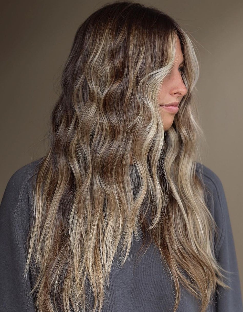Mid-Back Bronde Highlight Blend Mid-Back Bronde Highlight Blend — Simple Dark Brown Hair with Blonde