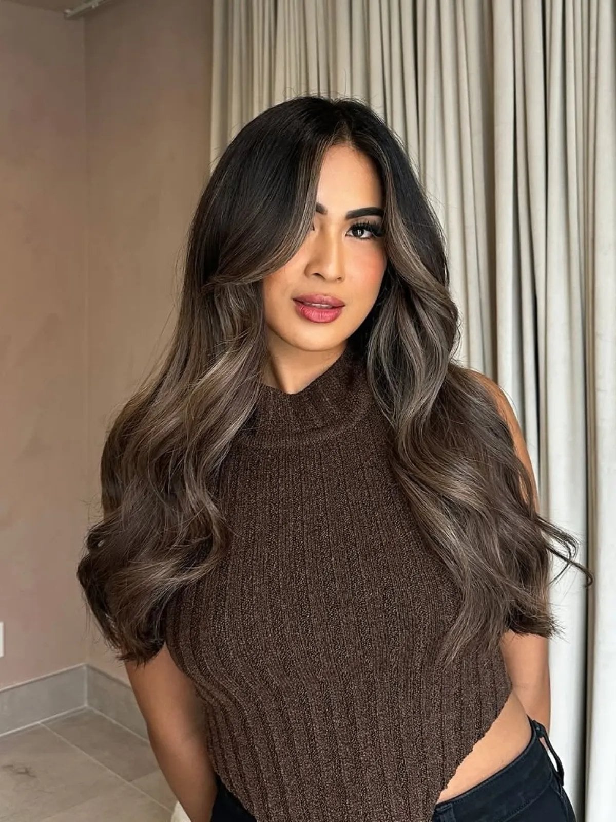 Mid-Back Ash Blonde Highlights On Dark Brown Mid-Back Ash Blonde Highlights On Dark Brown — Simple Dark Brown Hair with Blonde