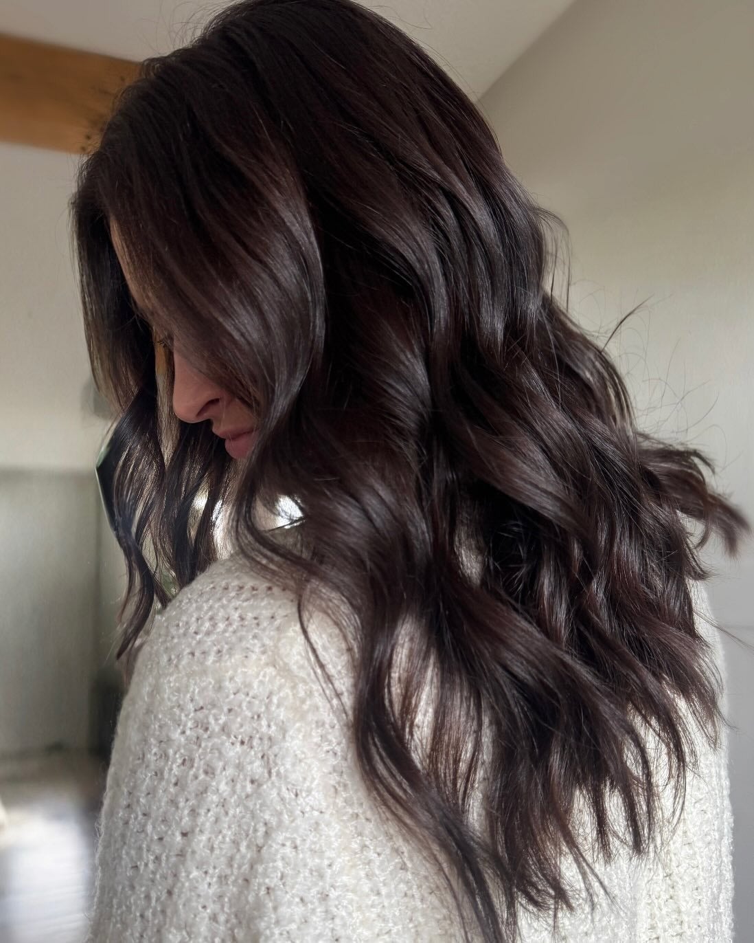 Deep Dark Brown With Lighter Highlights Glossy Waves — Simple Dark Brown Highlights