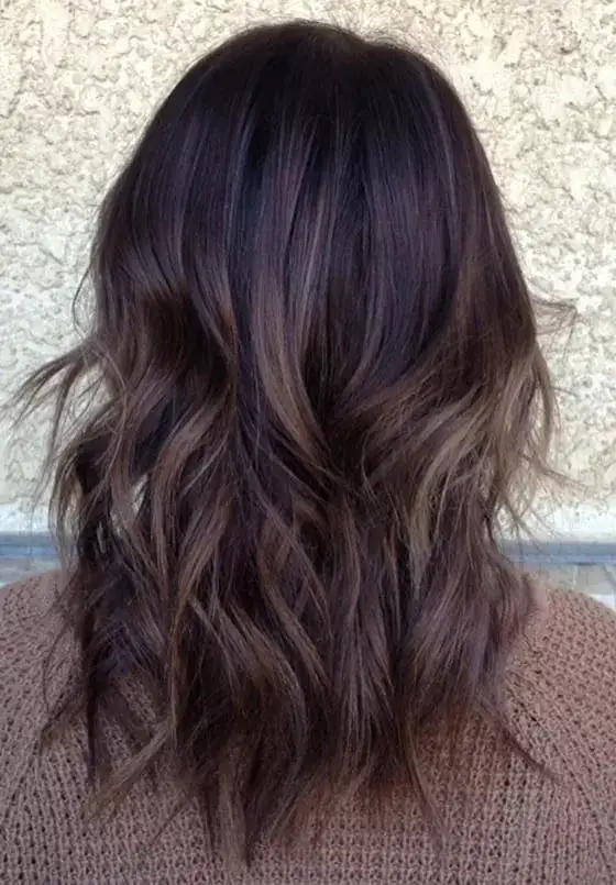 Collarbone Dark Brown With Subtle Lighter Highlights — Simple Dark Brown Highlights