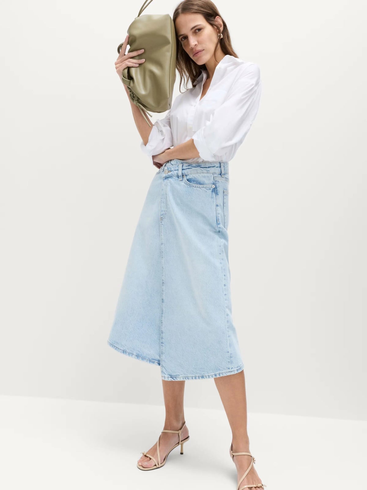 A-Line Denim Midi Skirt With Collared Shirt A-Line Denim Midi Skirt With Collared Shirt — Simple Denim Skirt Outfits
