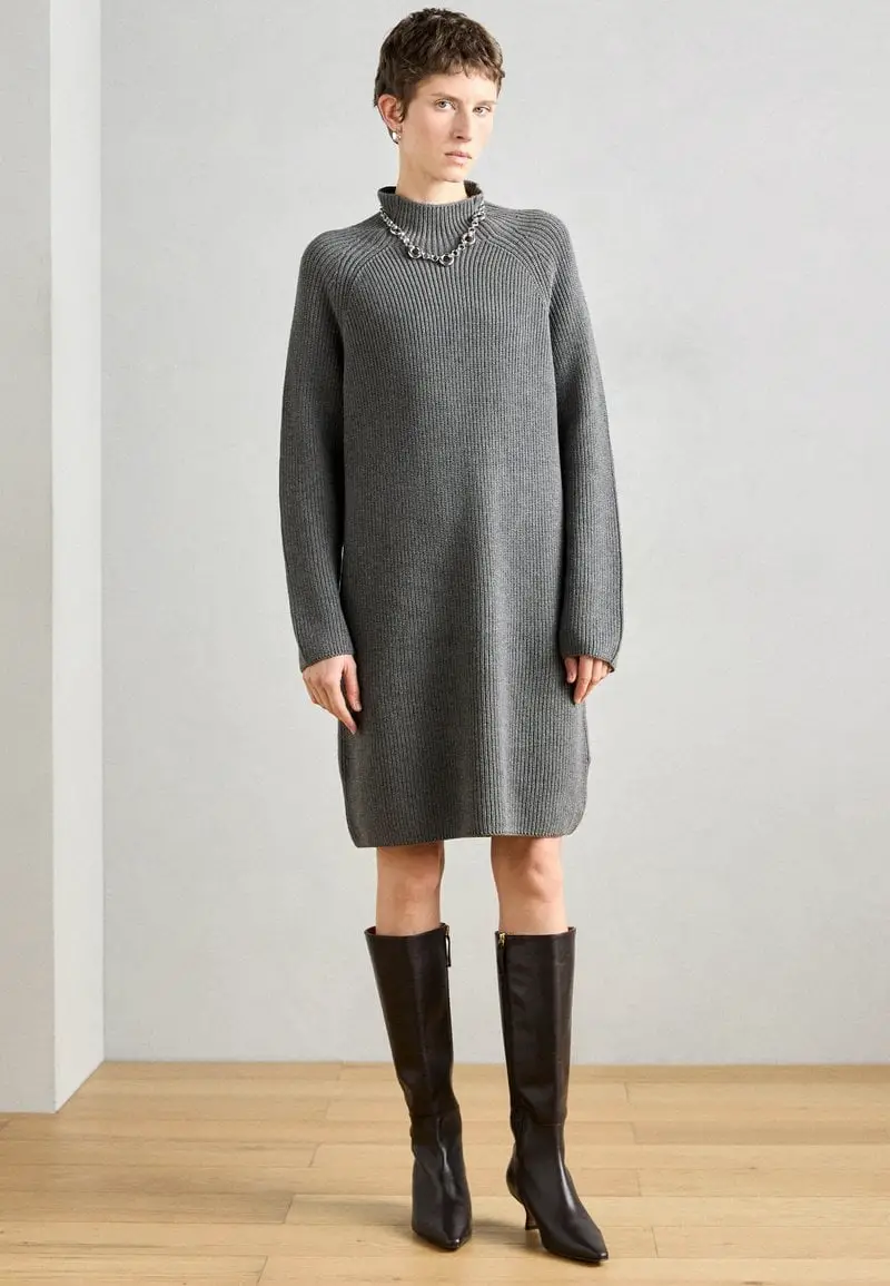 Gray Ribbed Knit Midi Dress With Dark Brown Boots Gray Ribbed Knit Midi Dress With Dark Brown Boots — Simple Dress and Boots