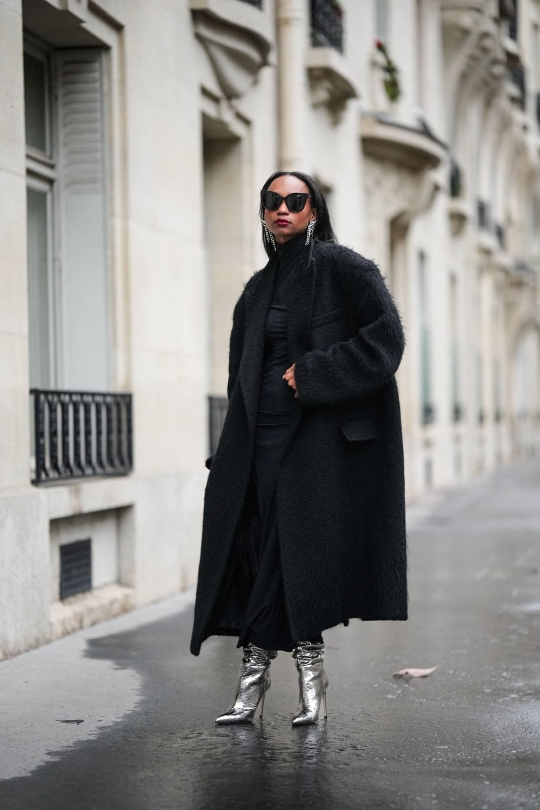 Black Turtleneck Dress With Metallic Silver Ankle Boots Black Turtleneck Dress With Metallic Silver Ankle Boots — Simple Dresses and Boots Outfit