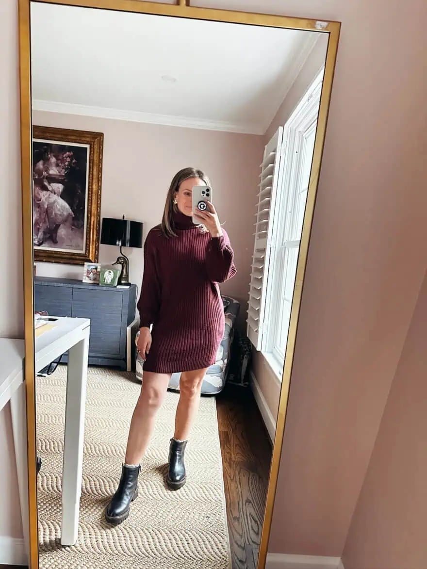 Burgundy Knit Dress With Black Chunky Sole Boots Burgundy Knit Dress With Black Chunky Sole Boots — Simple Dresses and Boots Outfit