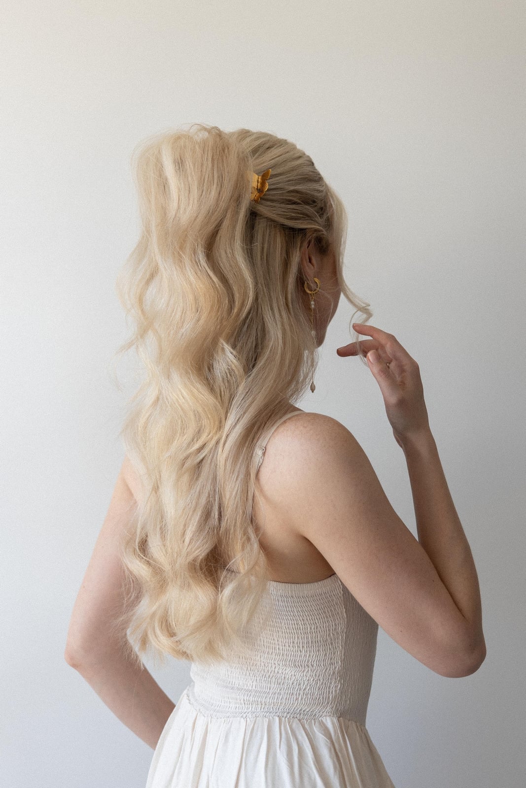 Ash Blonde Collarbone Half Up Waves With Creating A Smooth Ash Blonde Collarbone Half Up Waves With Creating A Smooth — Simple Dresses Hairstyles