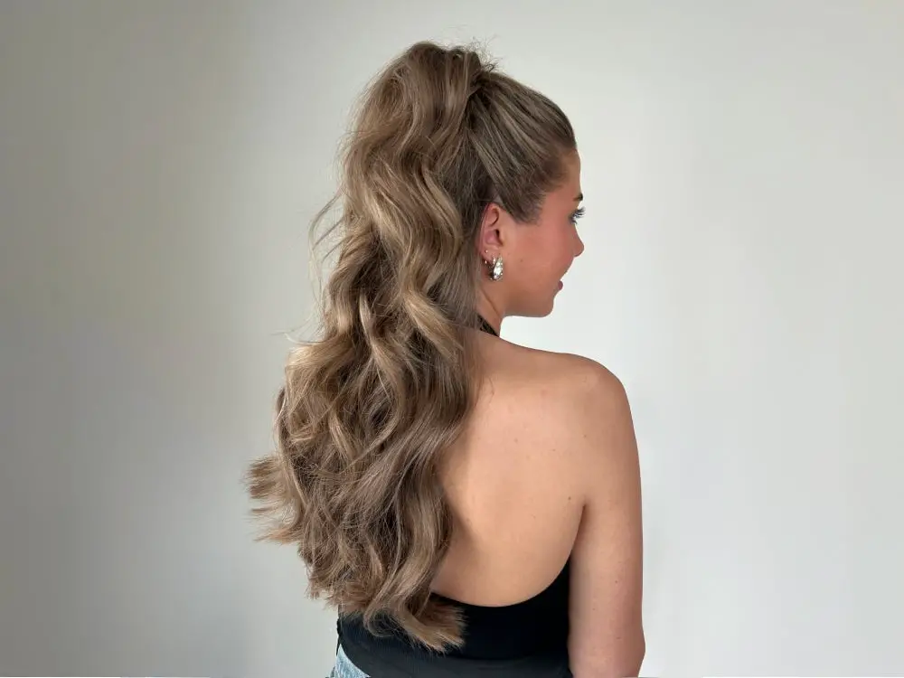 Voluminous Ash Blonde Ponytail — Simple Edges Hairstyles