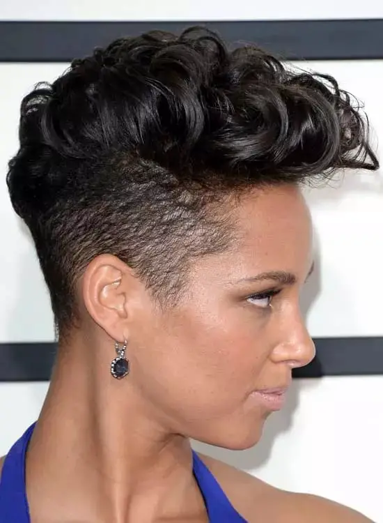 Black Pixie With Voluminous Undercut, затылок — Simple Edgy Haircuts