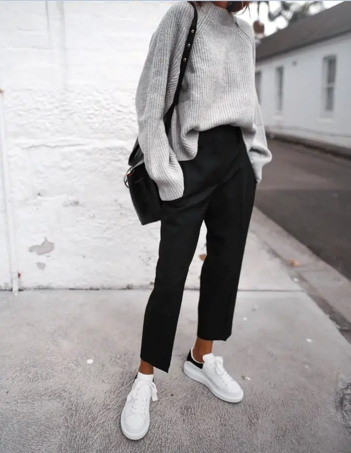 Oversized Gray Sweater with Cropped Black Trousers Oversized Gray Sweater with Cropped Black Trousers — Simple Everyday Outfits