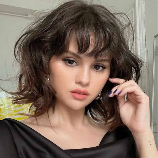Collarbone Shag With Choppy Bangs, Dark Brown — Simple Face Framing Bangs