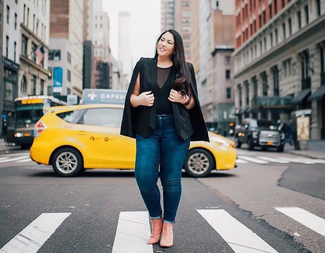 Cape Blazer With Skinny Jeans — Simple First Date Outfits