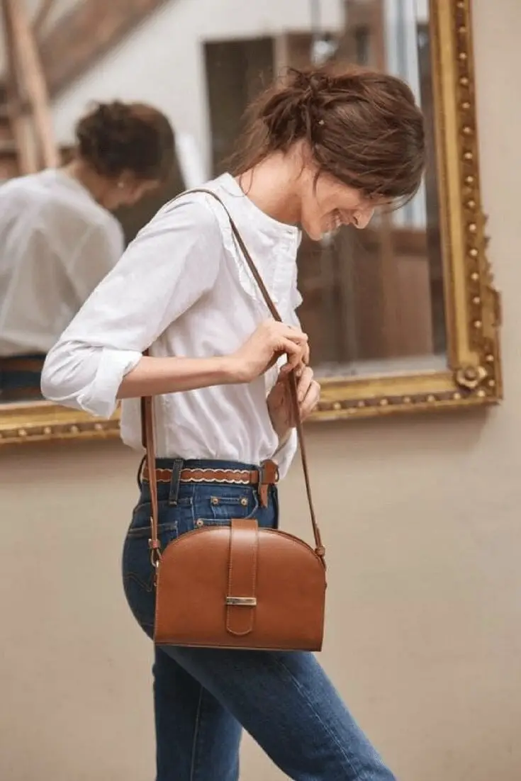 Blue Jeans With A White Button-Down Shirt — Simple First Date Outfits