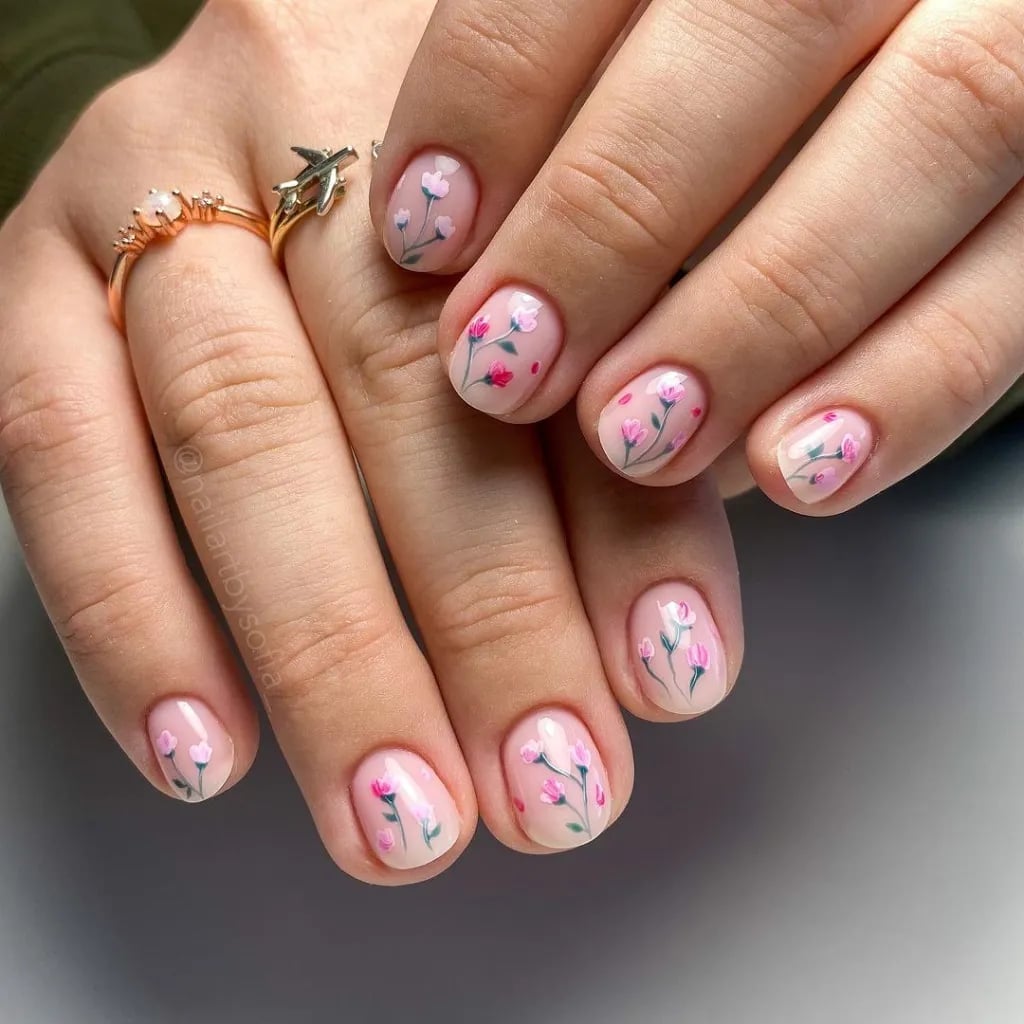 Detailed Rose Motifs Medium Oval Nails — Simple Floral Nails