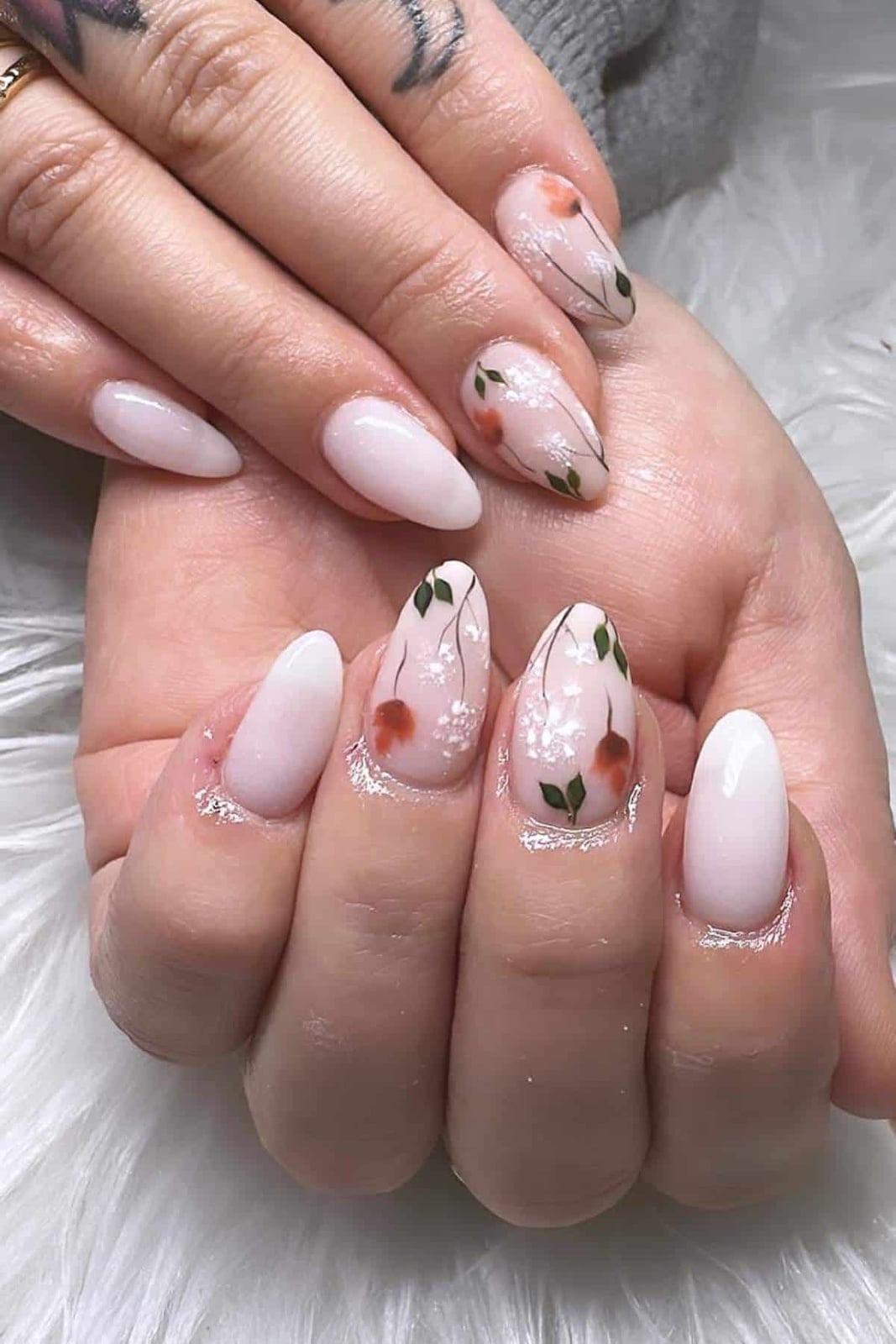 Minimalist Line Art Floral Medium Almond Nails — Simple Floral Nails