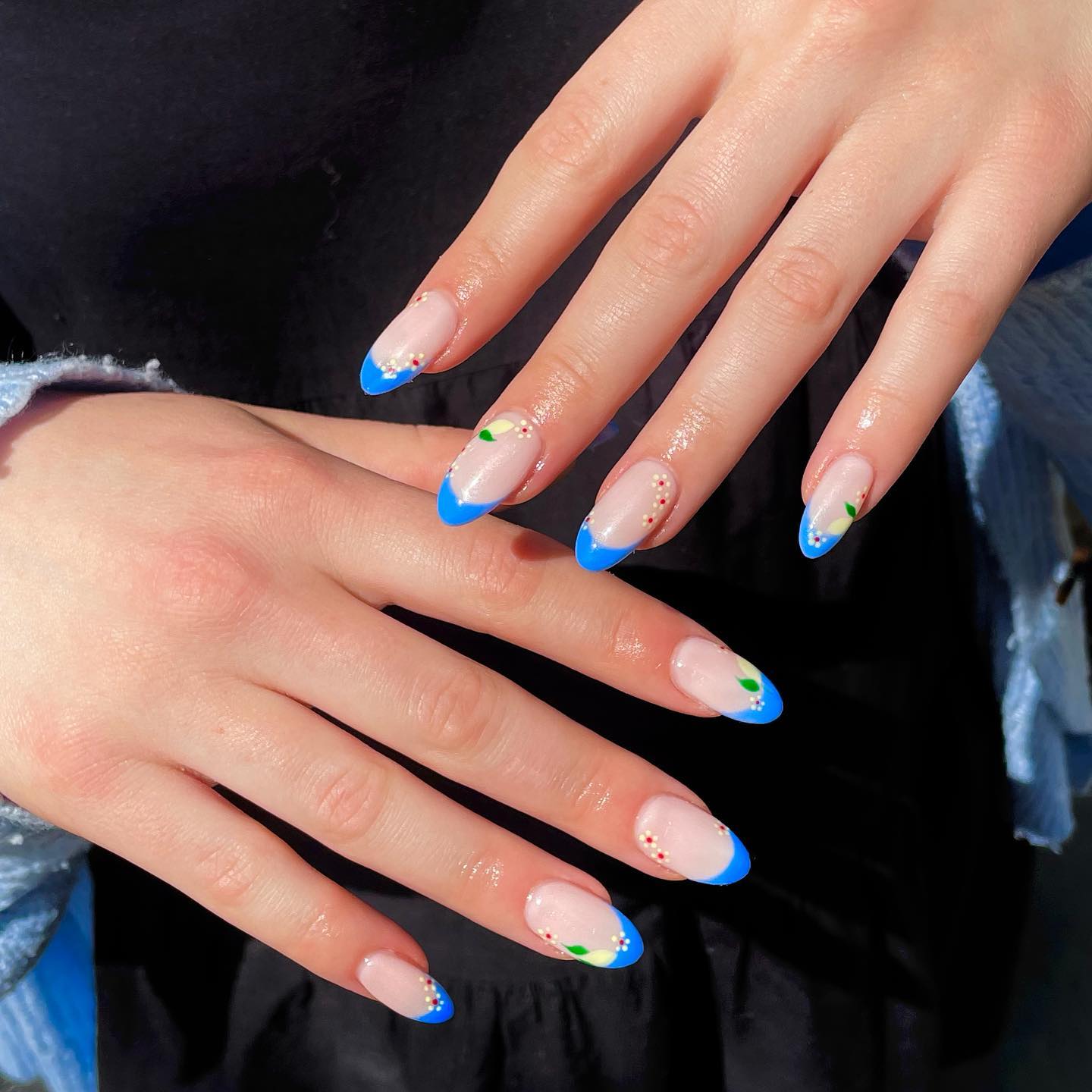 Medium Oval Blue French Floral Art Medium Oval Blue French Floral Art — Simple French Nails