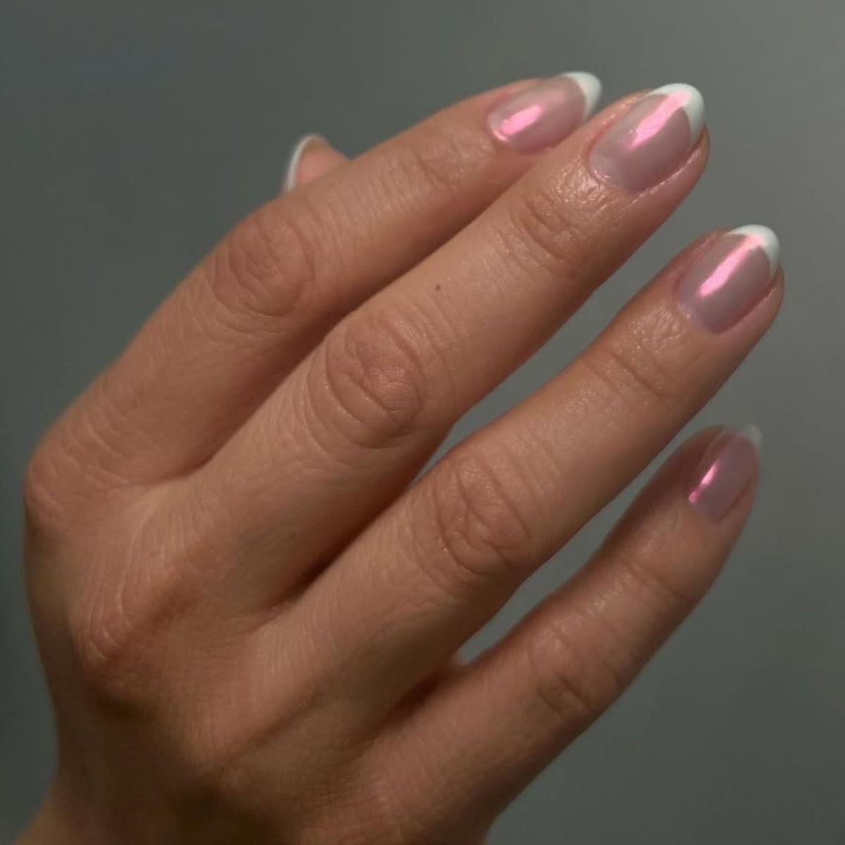 Medium Almond Iridescent Shimmer French Medium Almond Iridescent Shimmer French — Simple French Nails