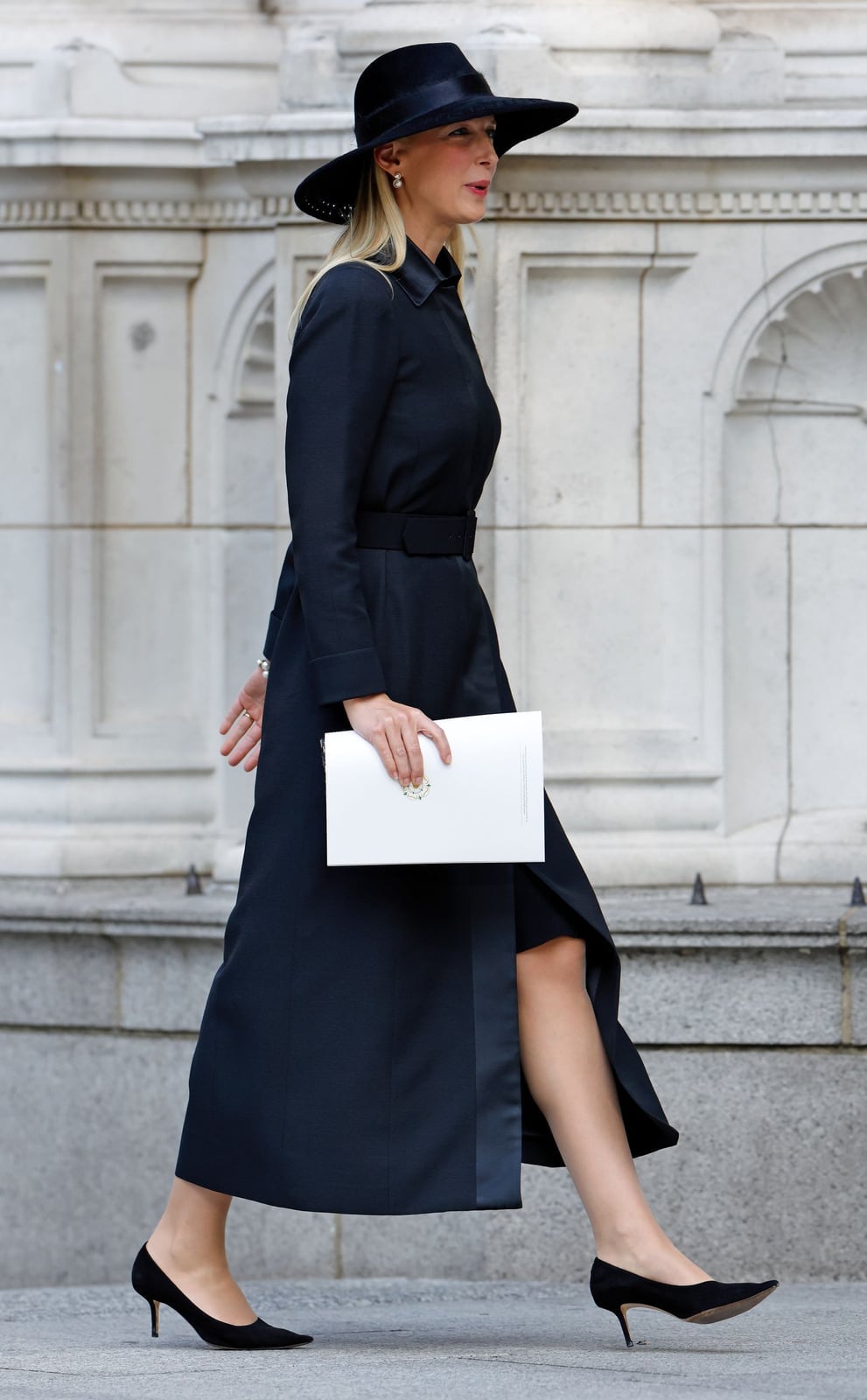 Belted Trench Coat with Wide Brim Hat — Simple Funeral Outfits