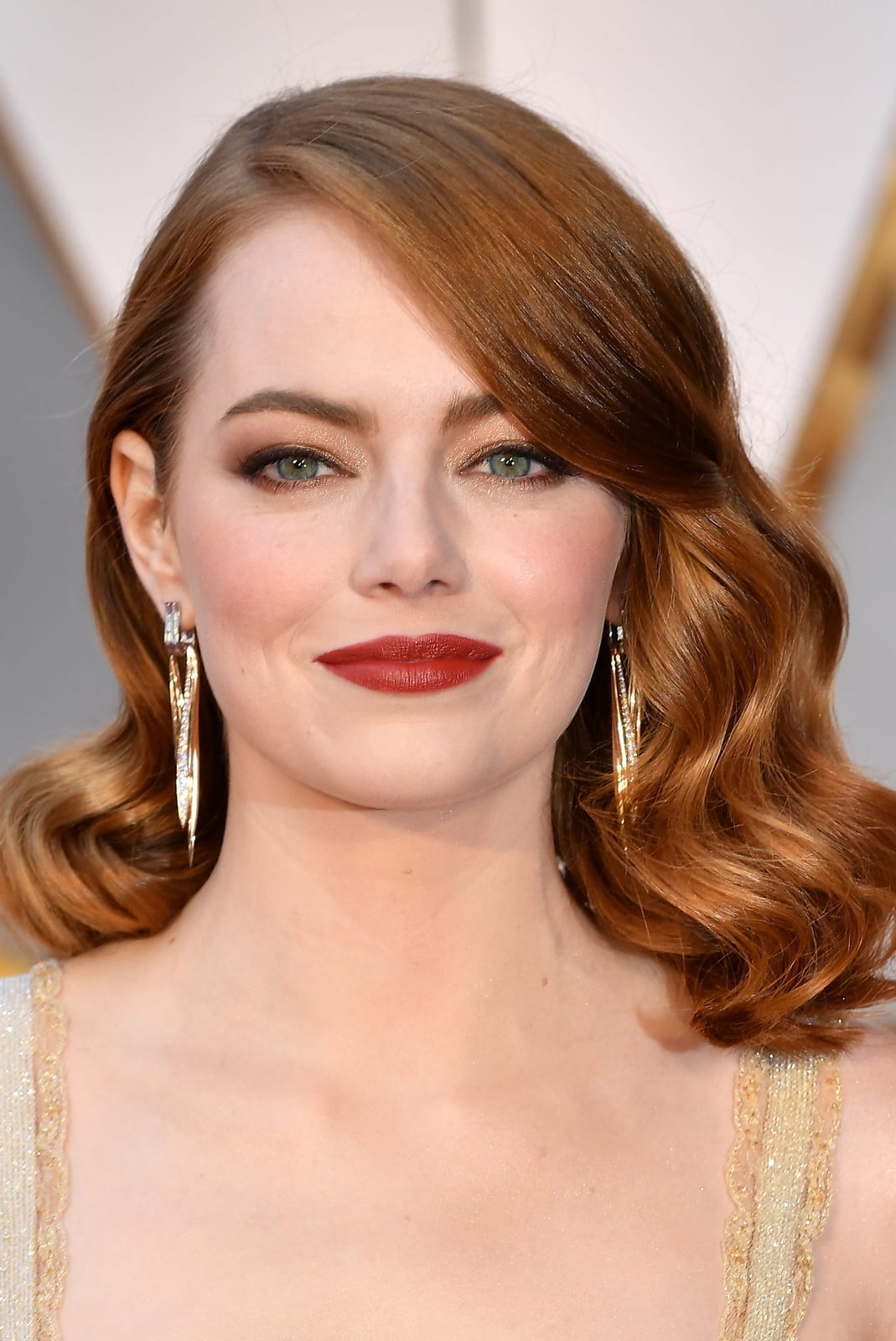 Collarbone Cut With Copper Ginger Highlights Collarbone Cut With Copper Ginger Highlights — Simple Ginger Highlights