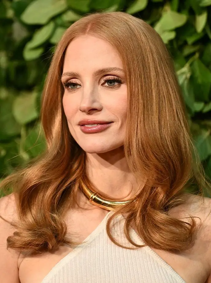 Shoulder Length Loose Waves With Copper Shoulder Length Loose Waves With Copper — Simple Ginger Highlights